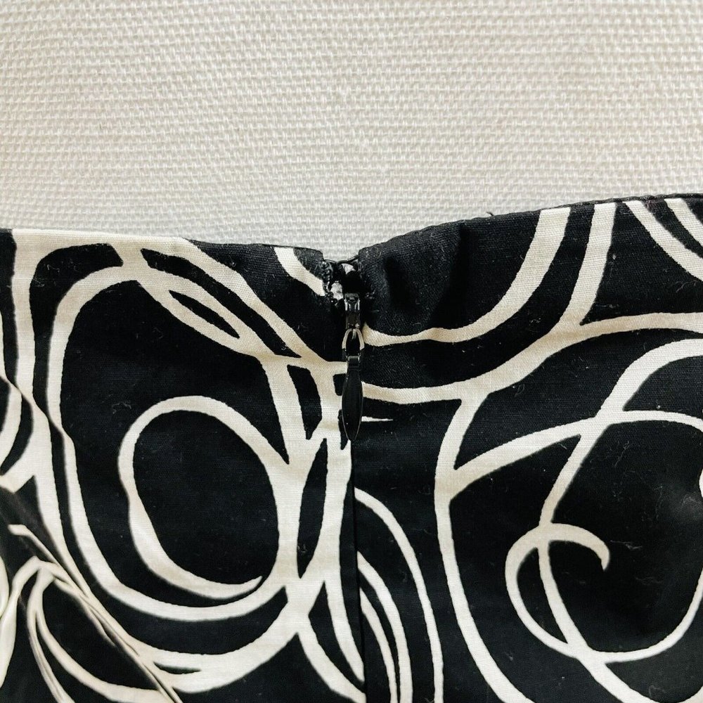 Signature by Robbie Bee Black & White Swirl Halter Style Dress ~ SIze 12 / Med - Picture 6 of 8
